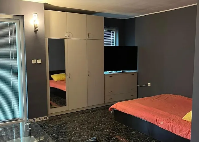 Dobrev בית הארחה