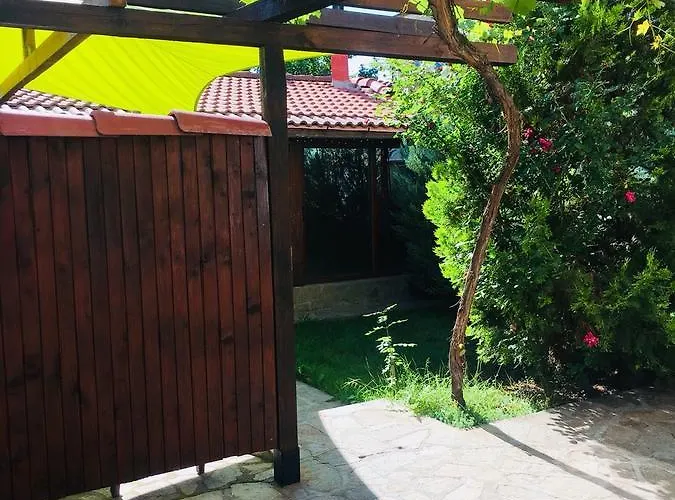 Dobrev בית הארחה